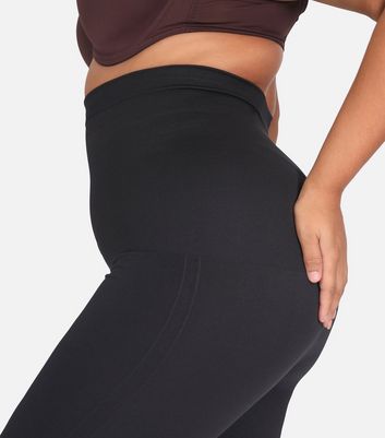 https://media3.newlookassets.com/i/newlook/880922401M3/womens/clothing/leggings/conturve-black-high-waist-shaping-leggings.jpg