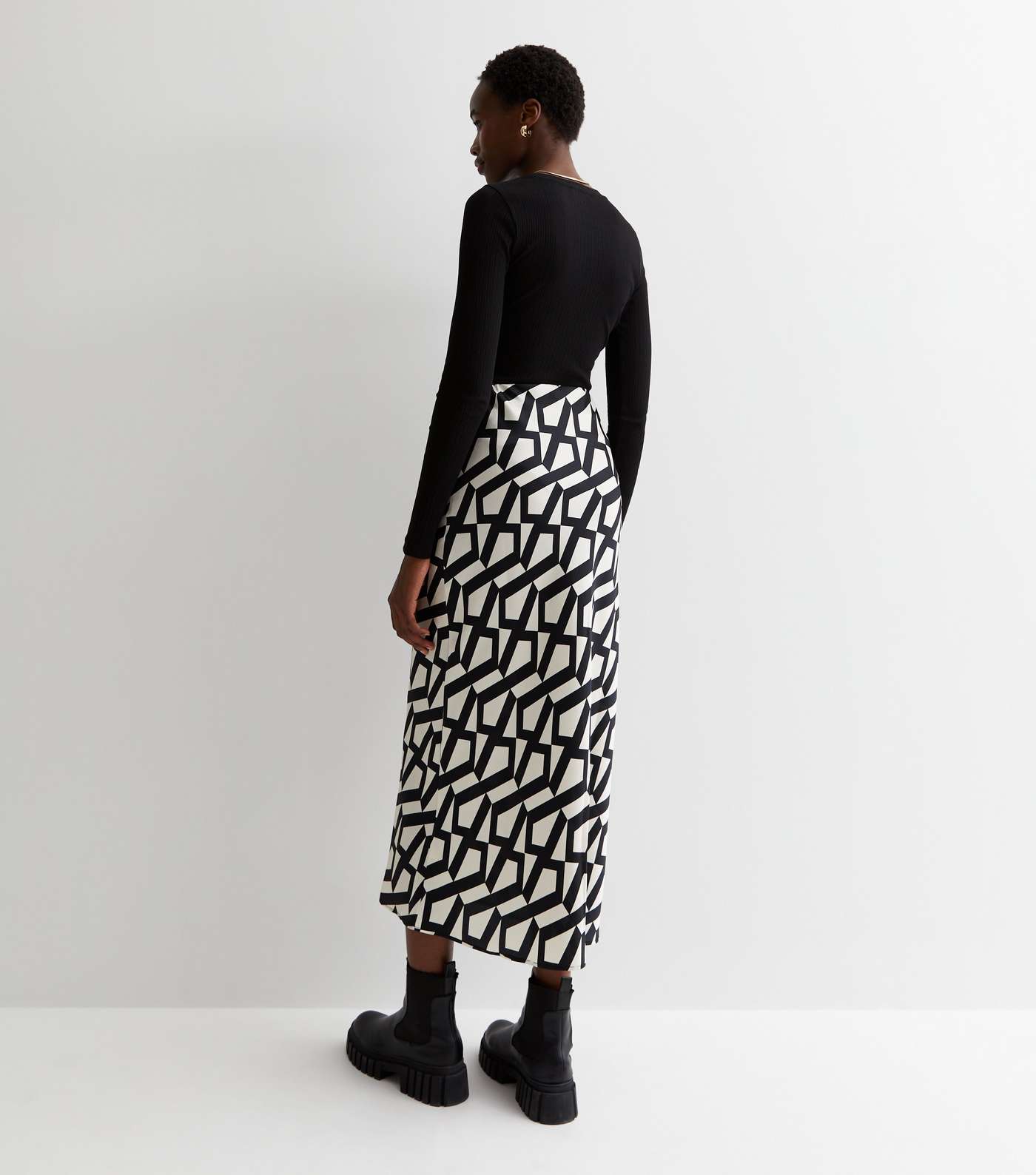Tall Black Geometric Print Midaxi Skirt Image 4
