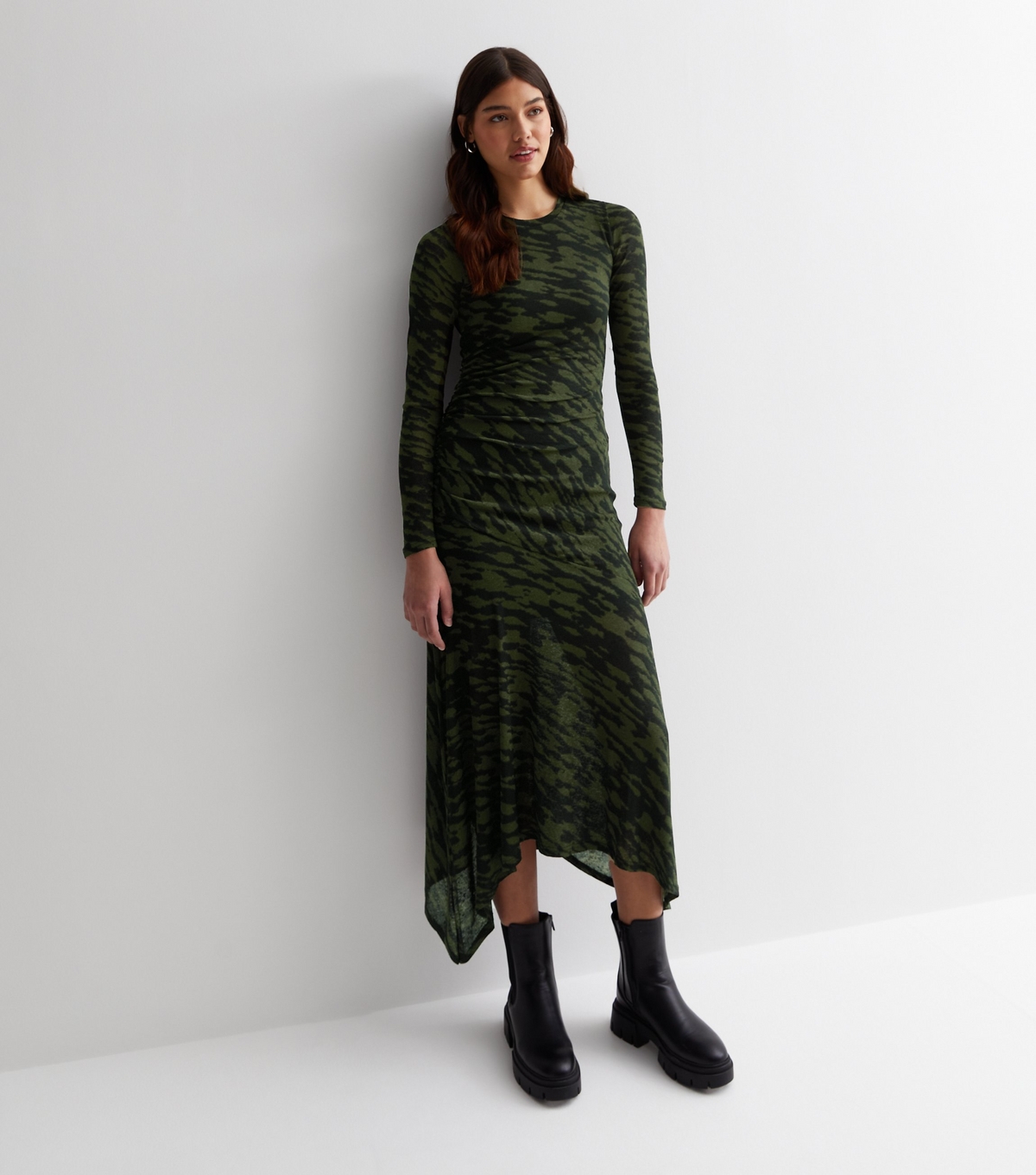 Women's Tall Green Animal Print Midaxi Dress New Look