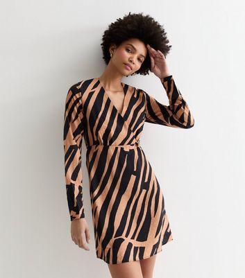 Tall Brown Stripe Buckle Wrap Mini Dress New Look