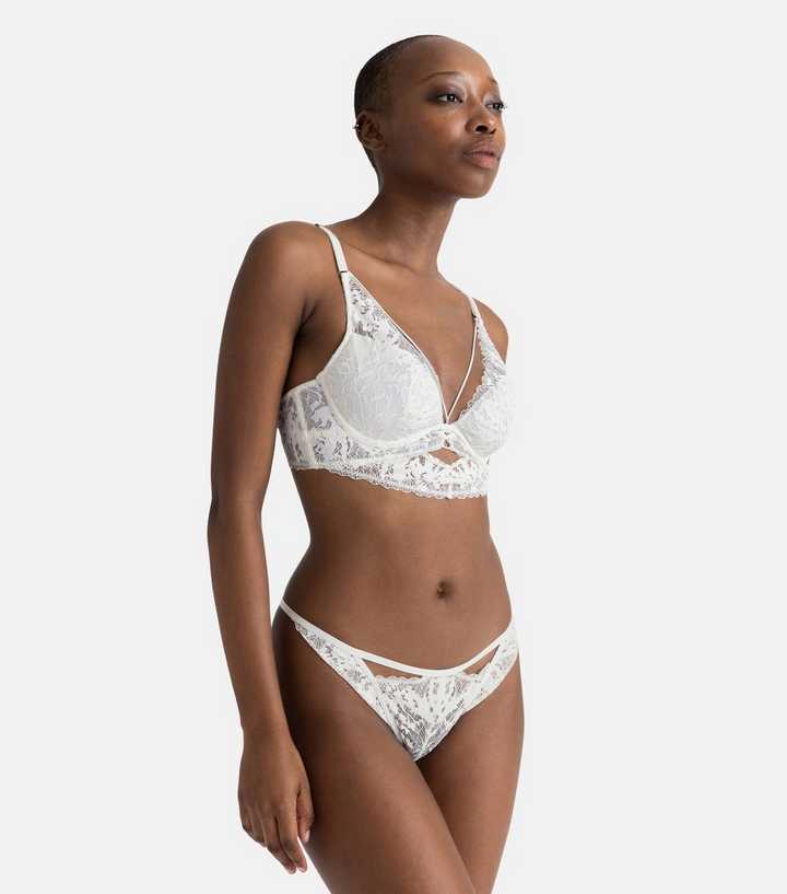 https://media3.newlookassets.com/i/newlook/881203913M1/womens/clothing/lingerie/dorina-cream-lace-plunge-bra.jpg?strip=true&qlt=50&w=720