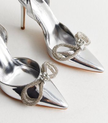 Silver on sale bow heels