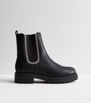 Studded trim 2025 chelsea boots