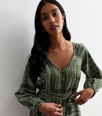 Green Maze Print Belted Maxi Dress New Look