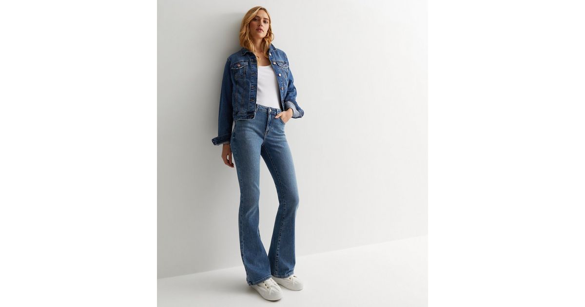 Mid Blue Low Rise Bootcut Jeans | New Look