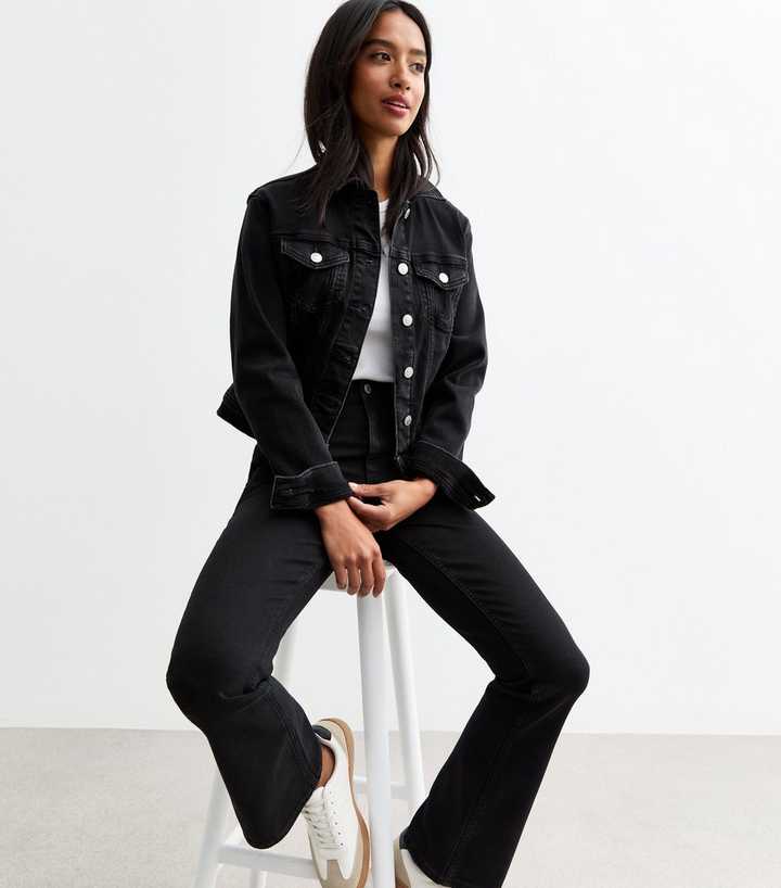 Petite Washed Black Waist Enhance Quinn Bootcut Jeans