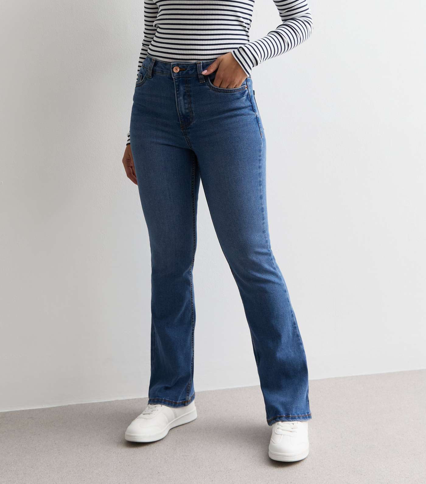 Petite Blue Waist Enhance Quinn Bootcut Jeans Image 3