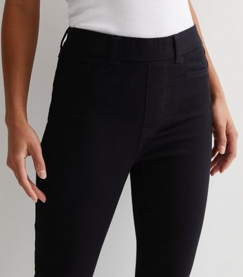 Petite Stay Black Mid Rise Lift \u0026 Shape Emilee Jeggings | New Look