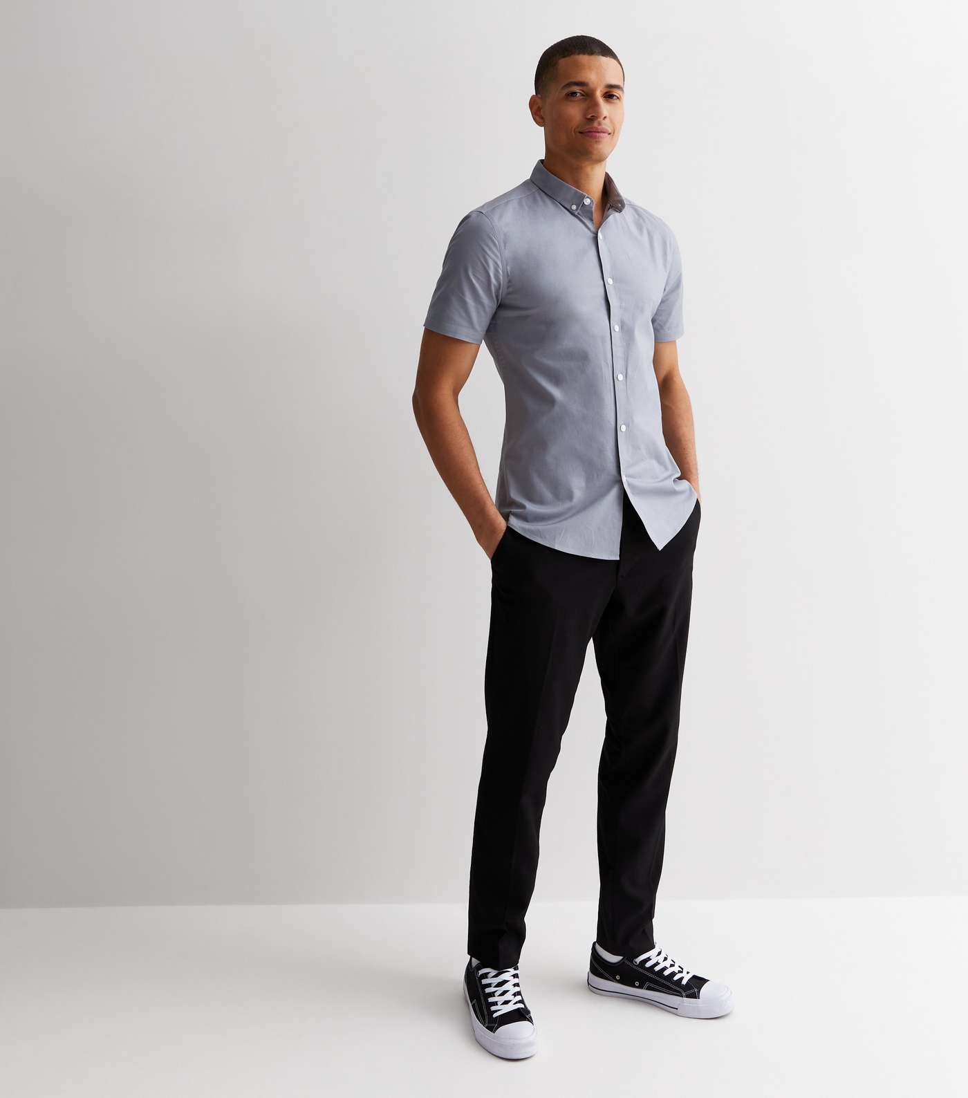 Pale Grey Short Sleeve Muscle Fit Oxford Shirt Image 3