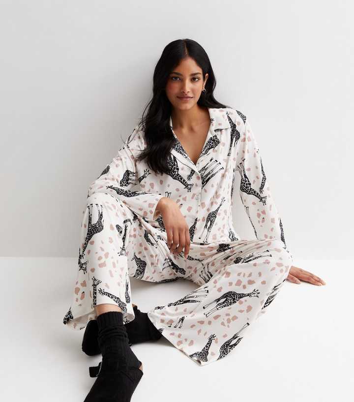Off White Trouser Pyjama Set with Giraffe Print