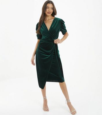 Dark green hotsell velvet midi dress