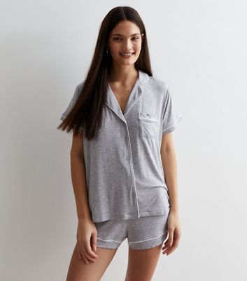 Pale Grey Short Pyjamas with Piping Trim New Look