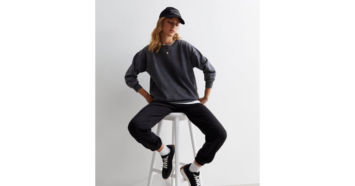 Acid-wash crew-neck Sweatshirt