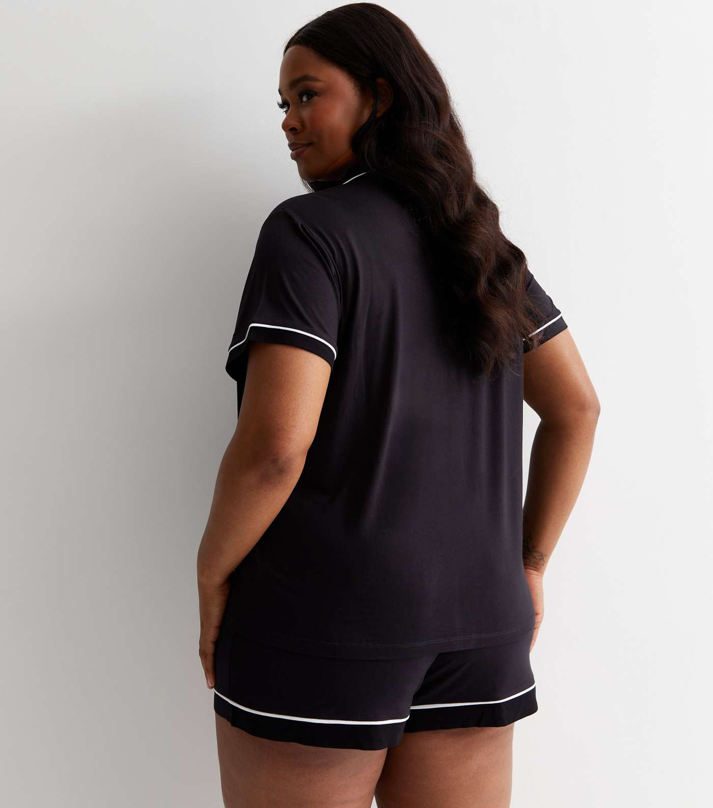 Curves Black Revere Shorts Pyjama Set Image 4