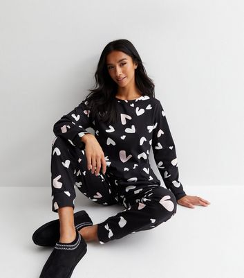 Petite Black Jogger Pyjama Set with Heart Print New Look