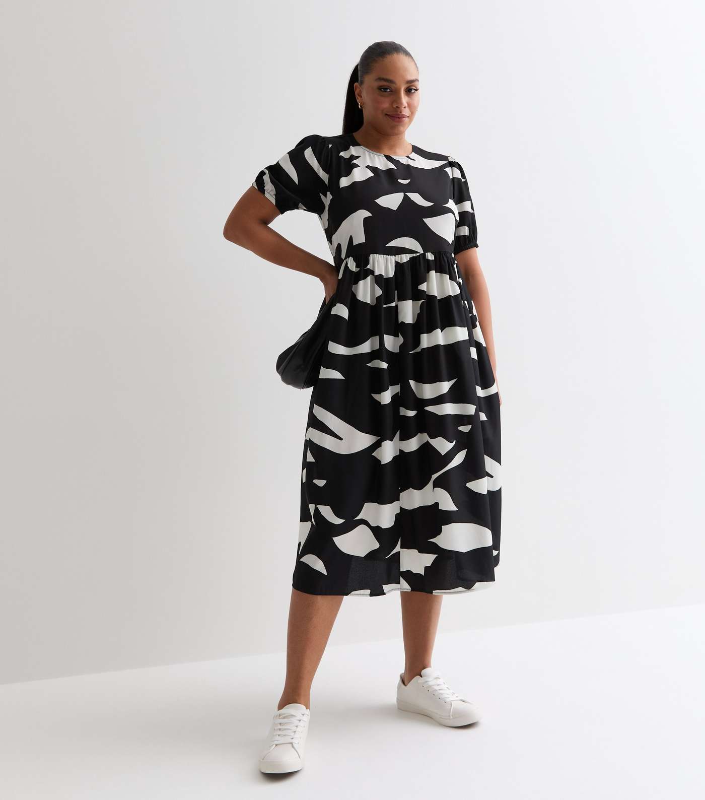 Curves Black Abstract Print Midi Dress Image 3