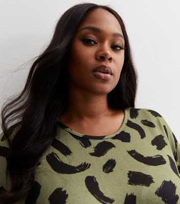 Curves Green Abstract Print Jersey Crew Neck Top