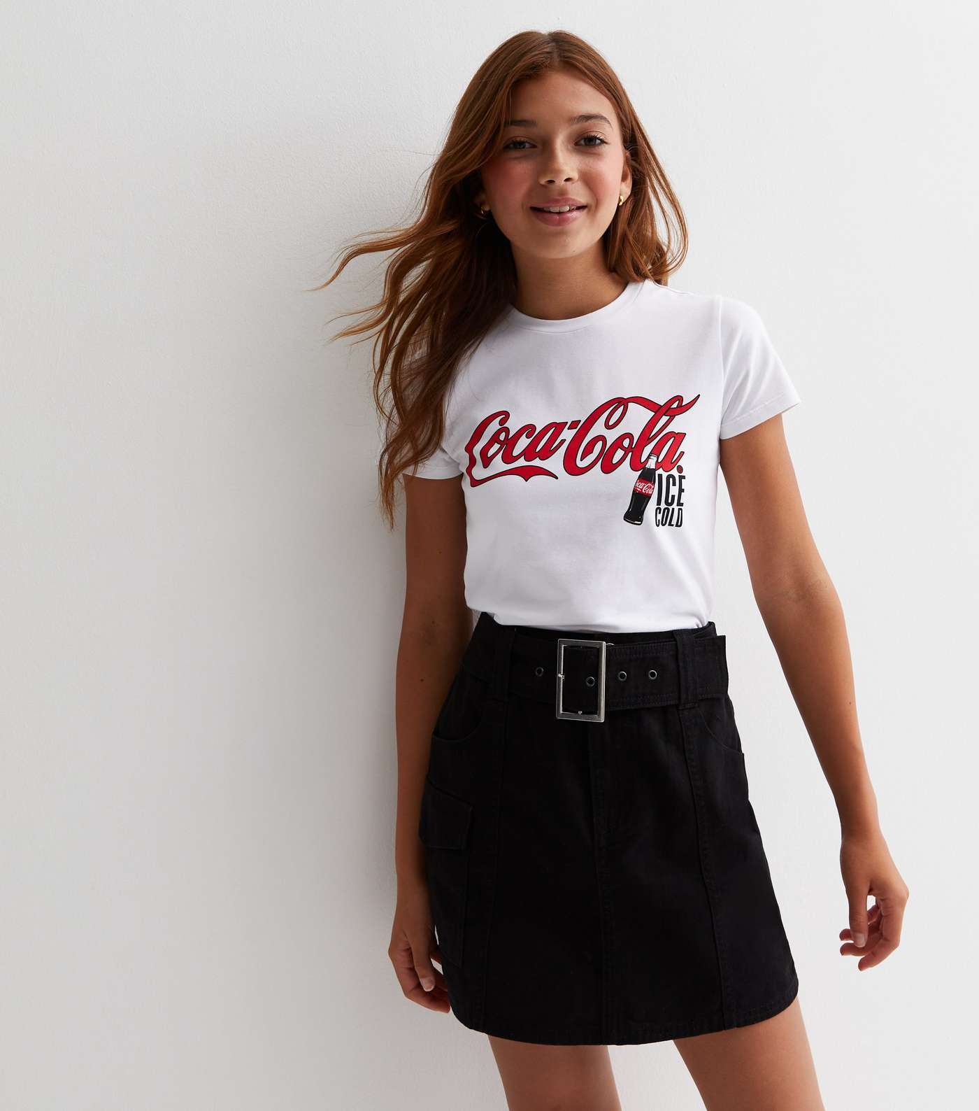 Girls White Coca Cola Logo T-Shirt Image 2