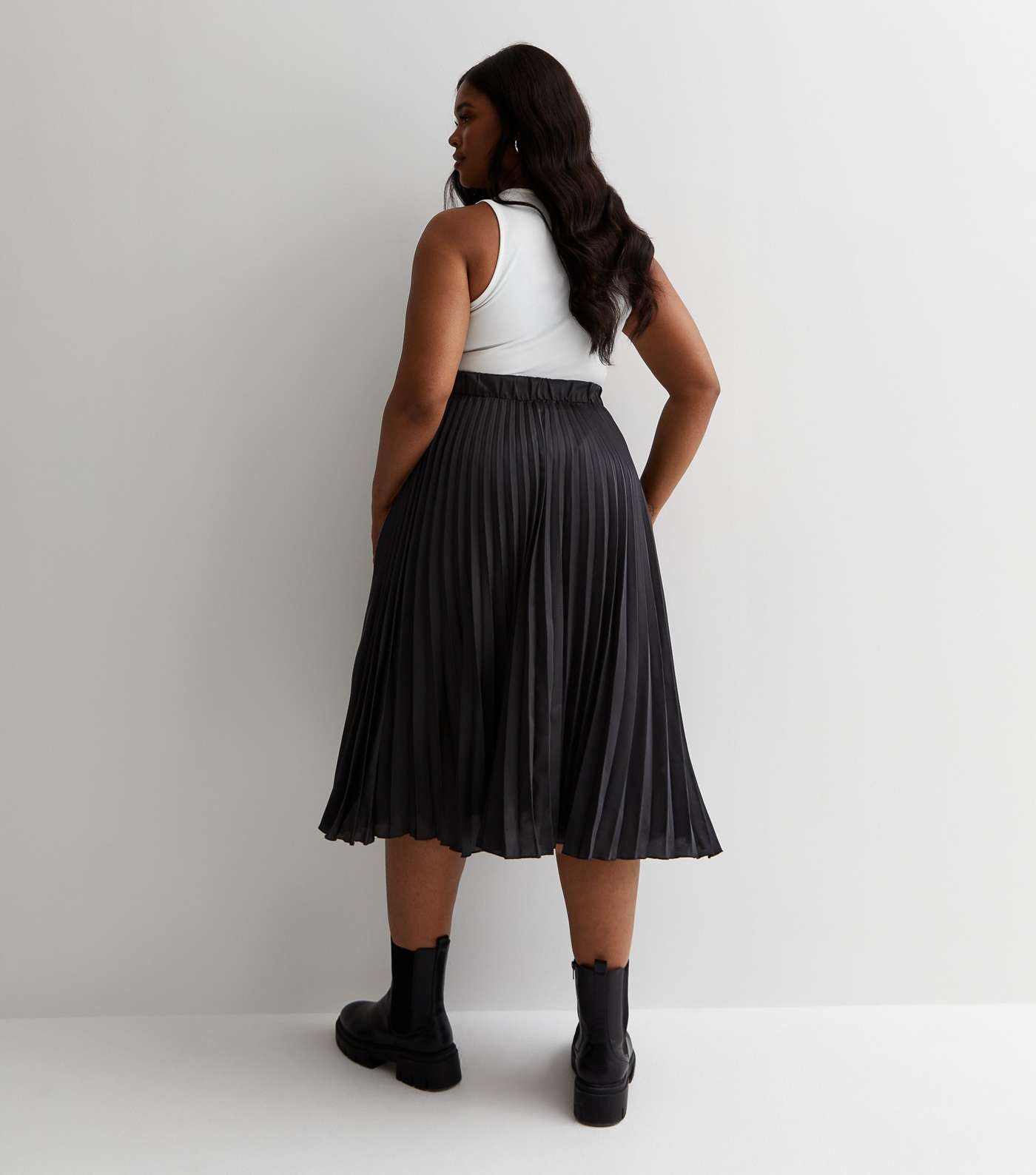Curves Black Satin Pleated Midi Skirt Image 4