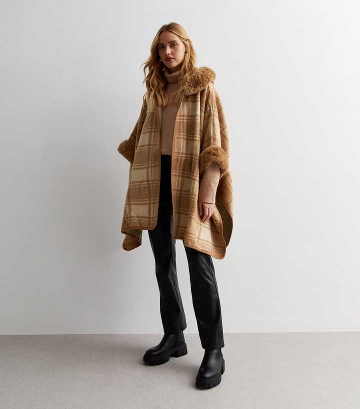 Gini London Camel Check Faux Fur Trim Cape