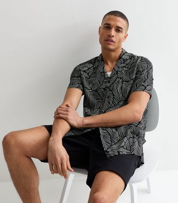 Black Leaf Print Short Sleeve Shirt | New Look
