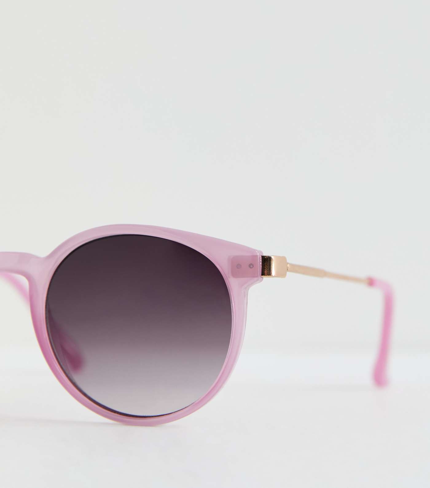 Lilac Round Frame Sunglasses Image 3