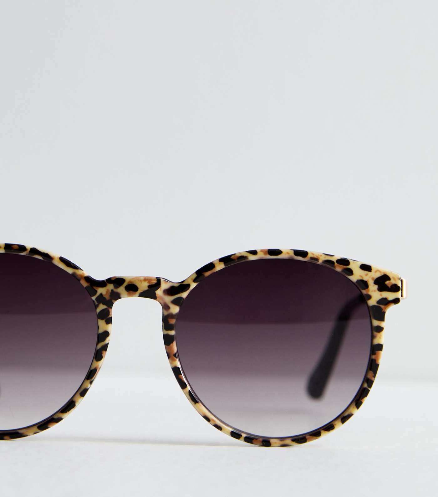 Black Leopard Print Round Sunglasses Image 3