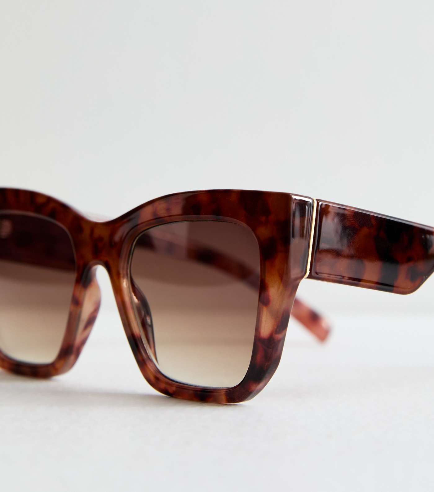Brown Tortoiseshell Square Frame Sunglasses Image 3