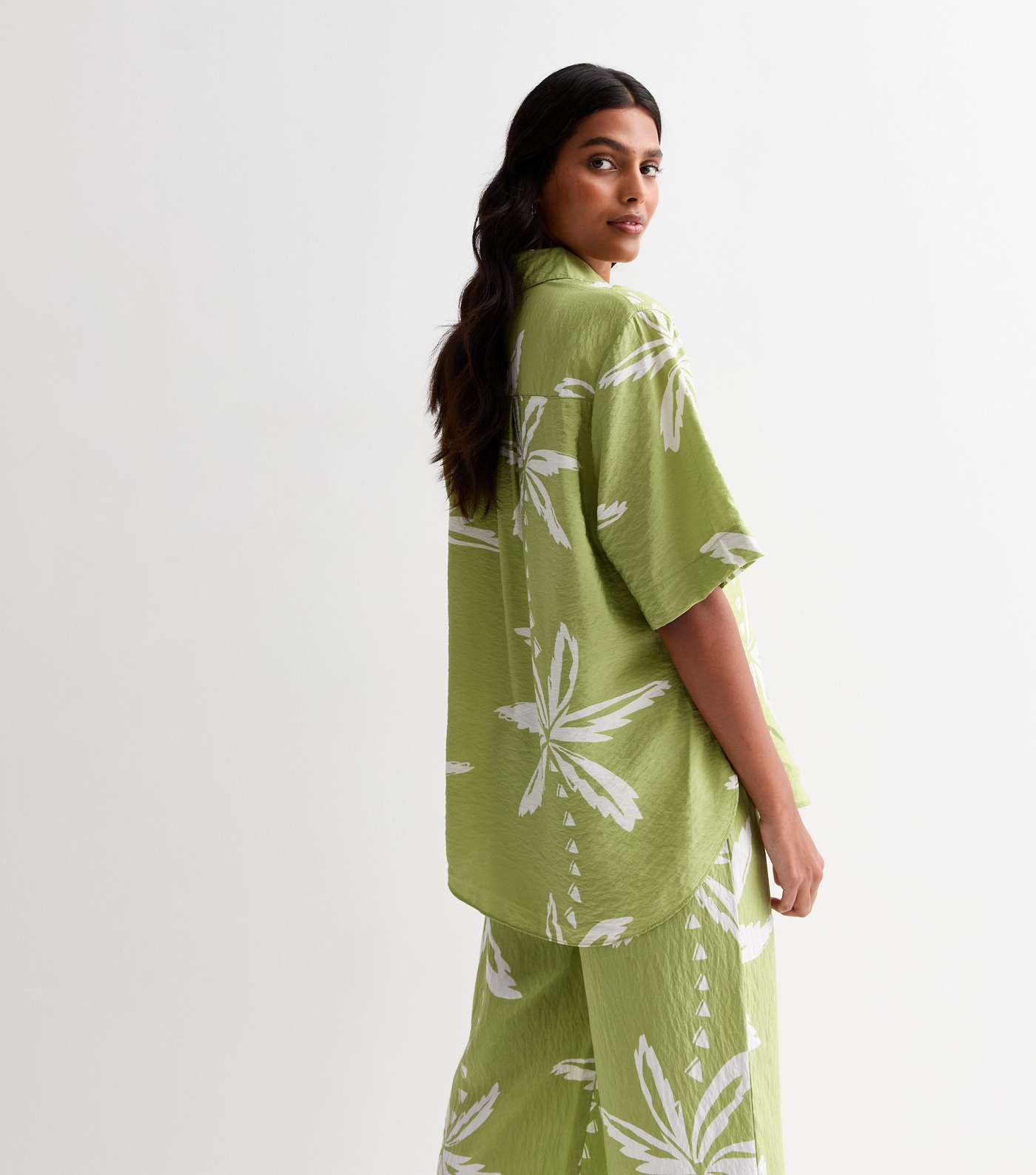 Green Palm Tree Print Short Sleeve Shirt Image 4