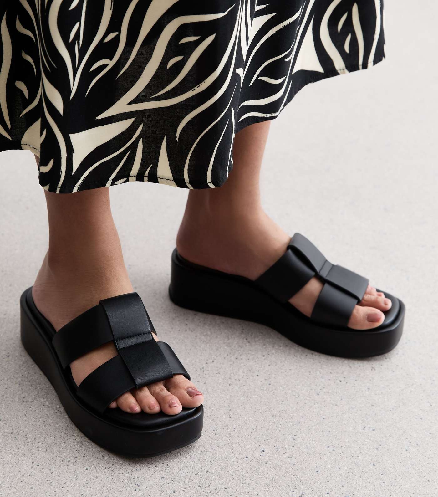 Black Grid Strap Flatform Wedge Sandals Image 2