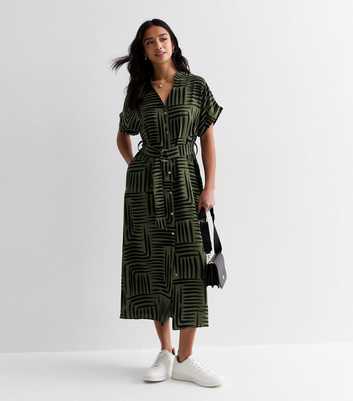 Petite Green Abstract Print Short Sleeve Belted Midi Dress