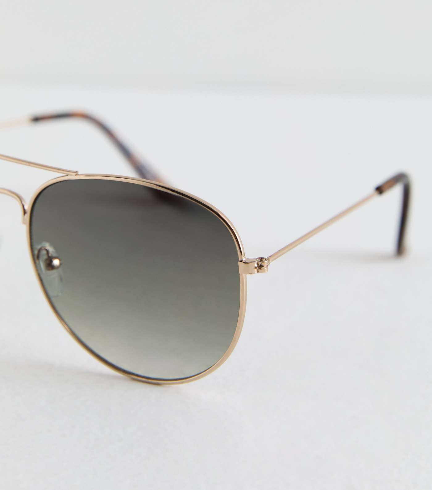 Gold Tinted Pilot Sunglasses Image 3