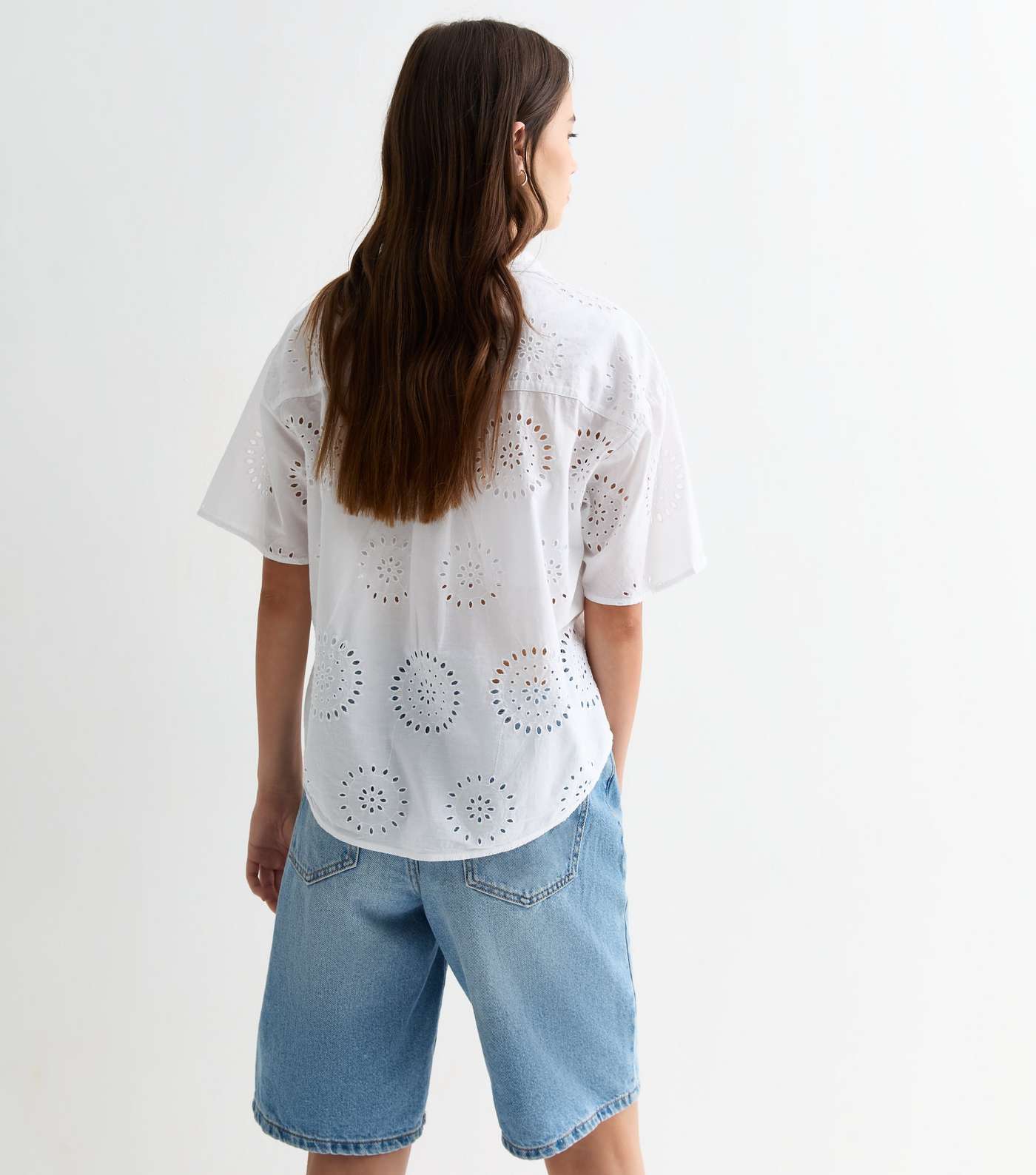 White Cotton Embroidered Short Sleeve Shirt Image 4