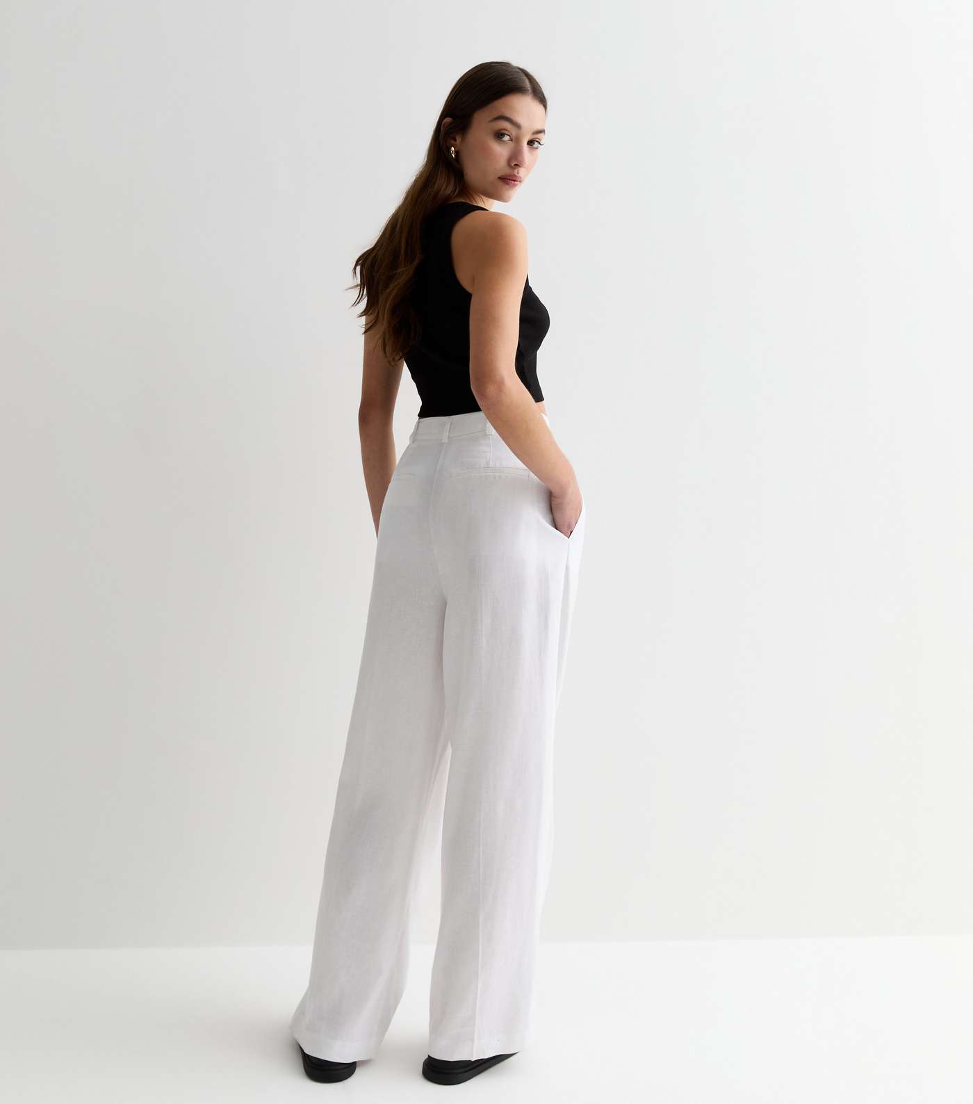 White Linen-Blend Wide Leg Tailored Trousers Image 4
