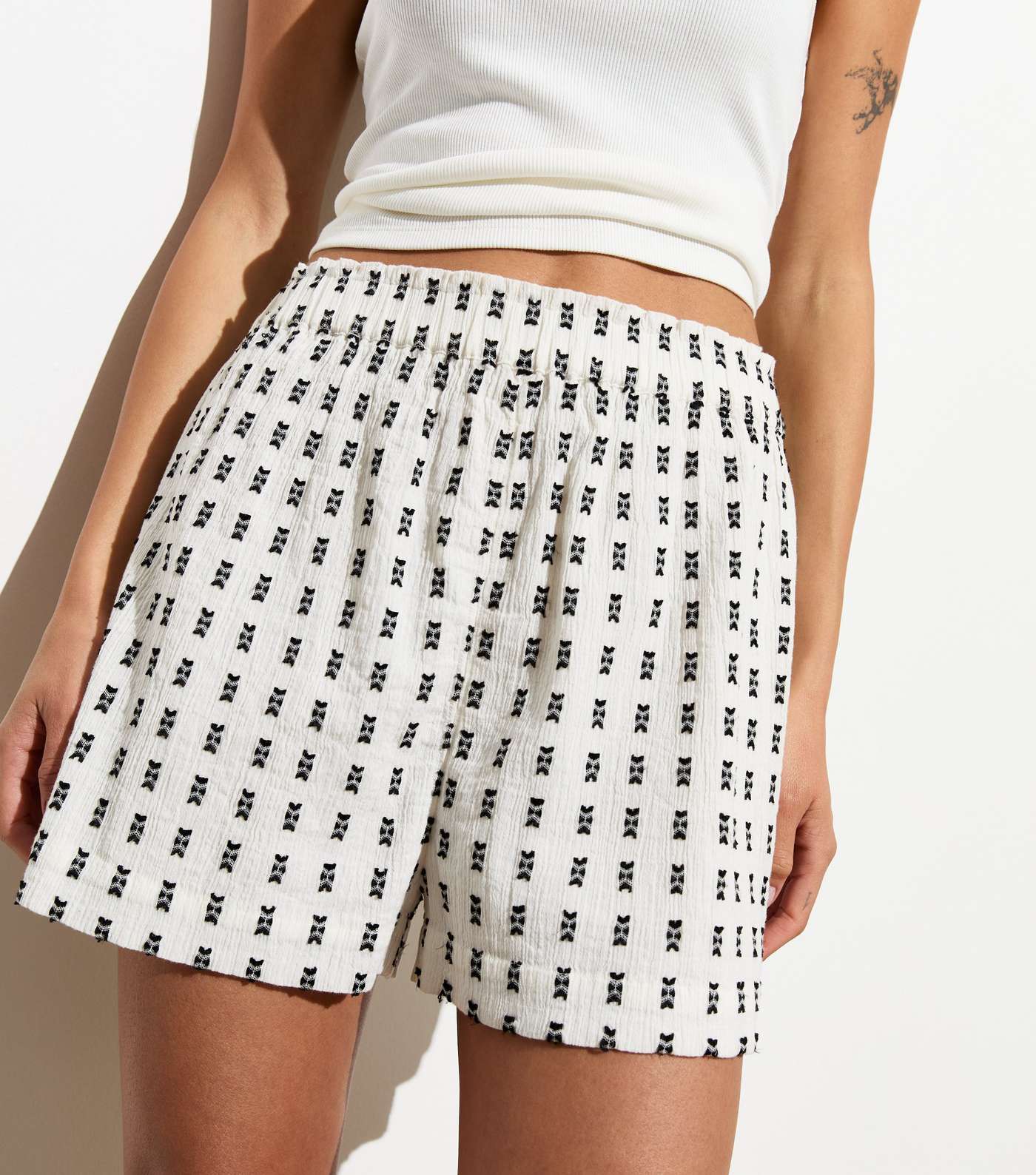 Off White Crinkle Embroidered Shorts Image 2
