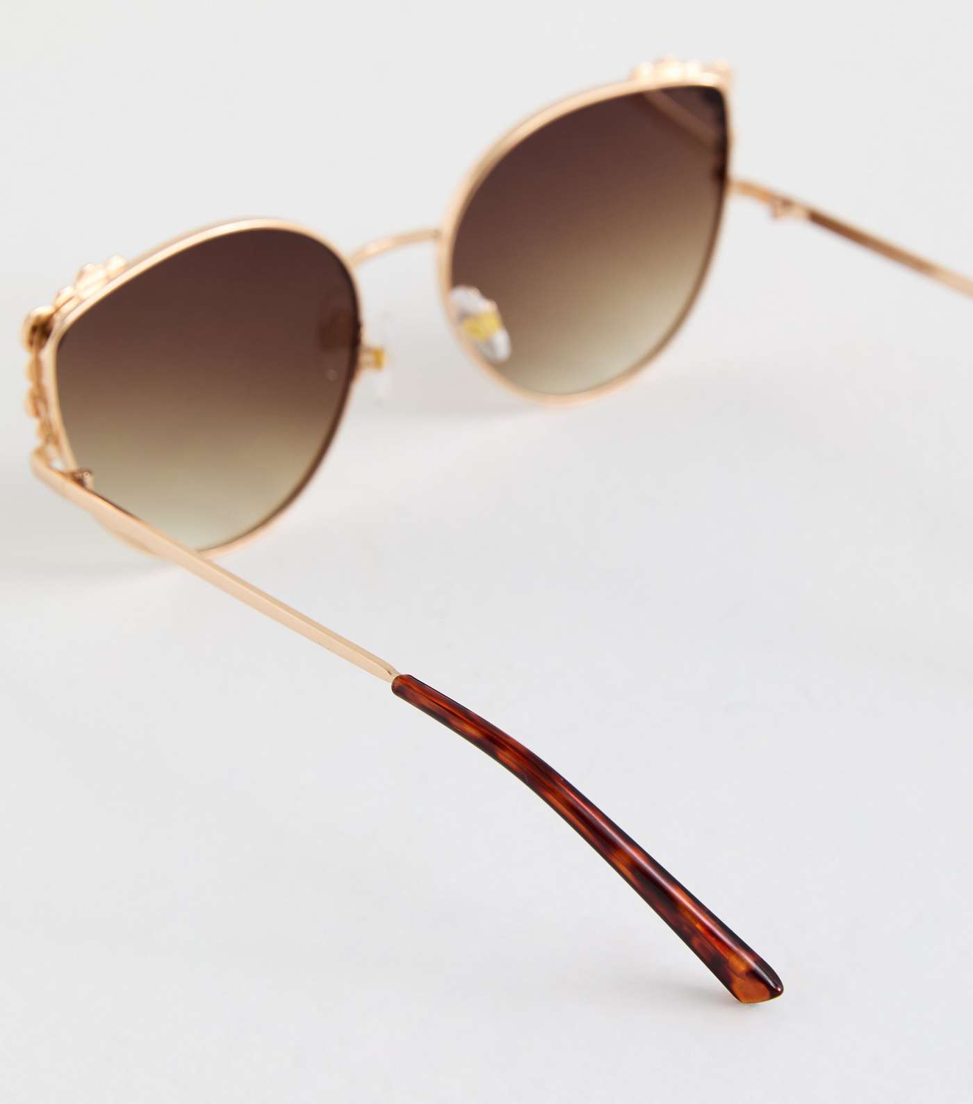 Gold Faux Pearl Round Sunglasses Image 4