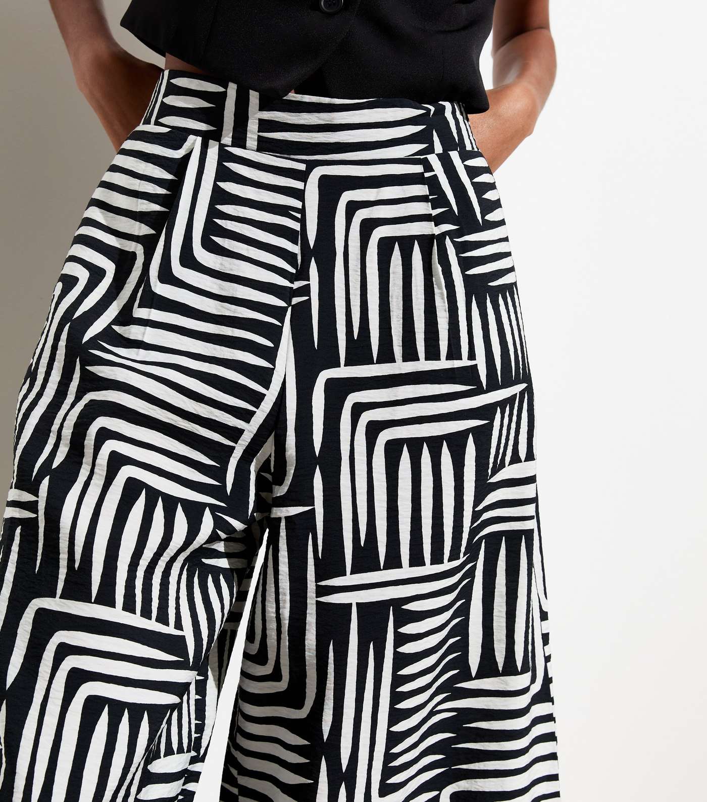 Black Abstract Stripe Wide Crop Trousers Image 2