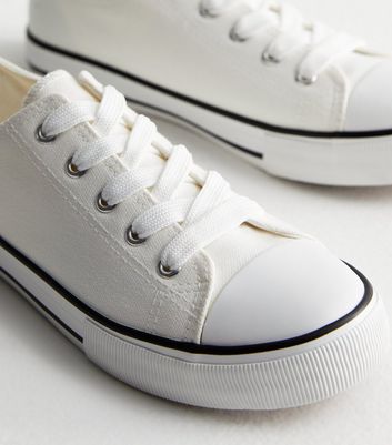 Wide white cheap canvas sneakers