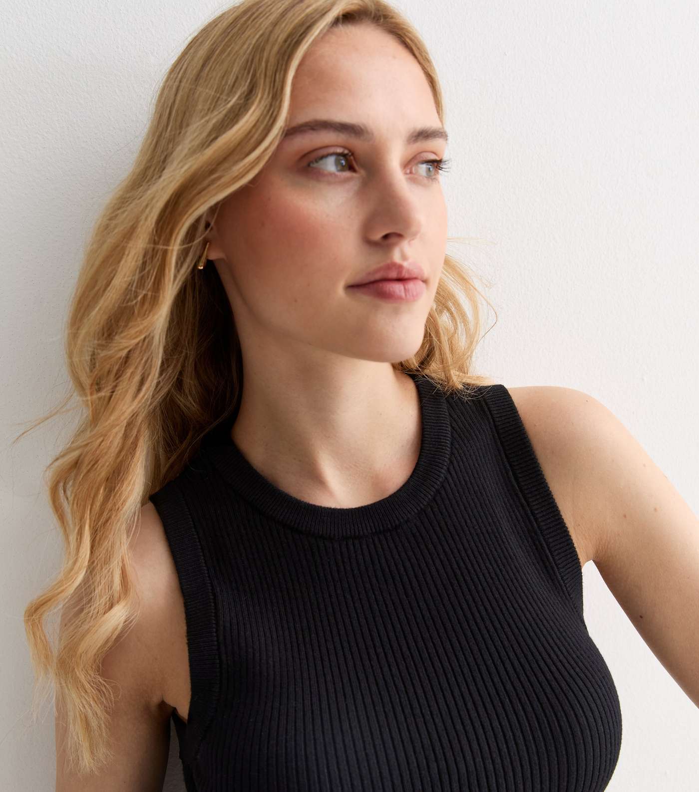 Black Ribbed Knit Vest Image 2