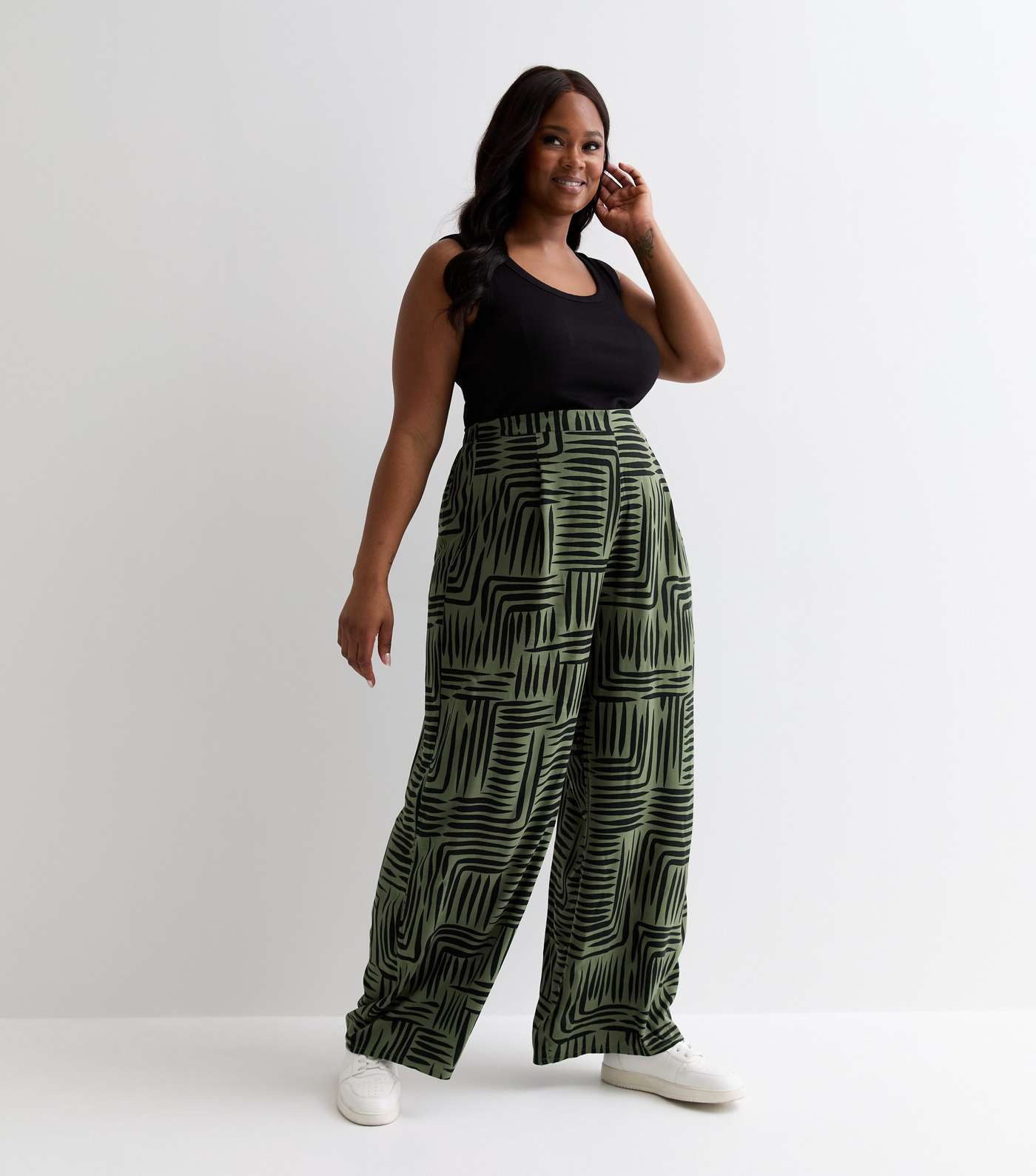 Curves Green Abstract Print High Waist Wide Leg Trousers Image 3