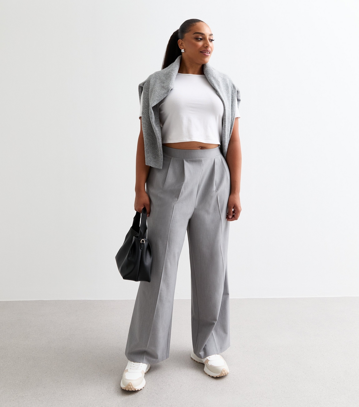 Women's Plus Size Grey Pleated Wide Leg Trousers Curves New Look