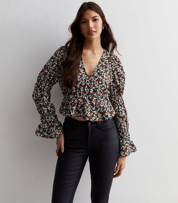 Urban Bliss Black Floral Ruched Sleeve Crop Top New Look