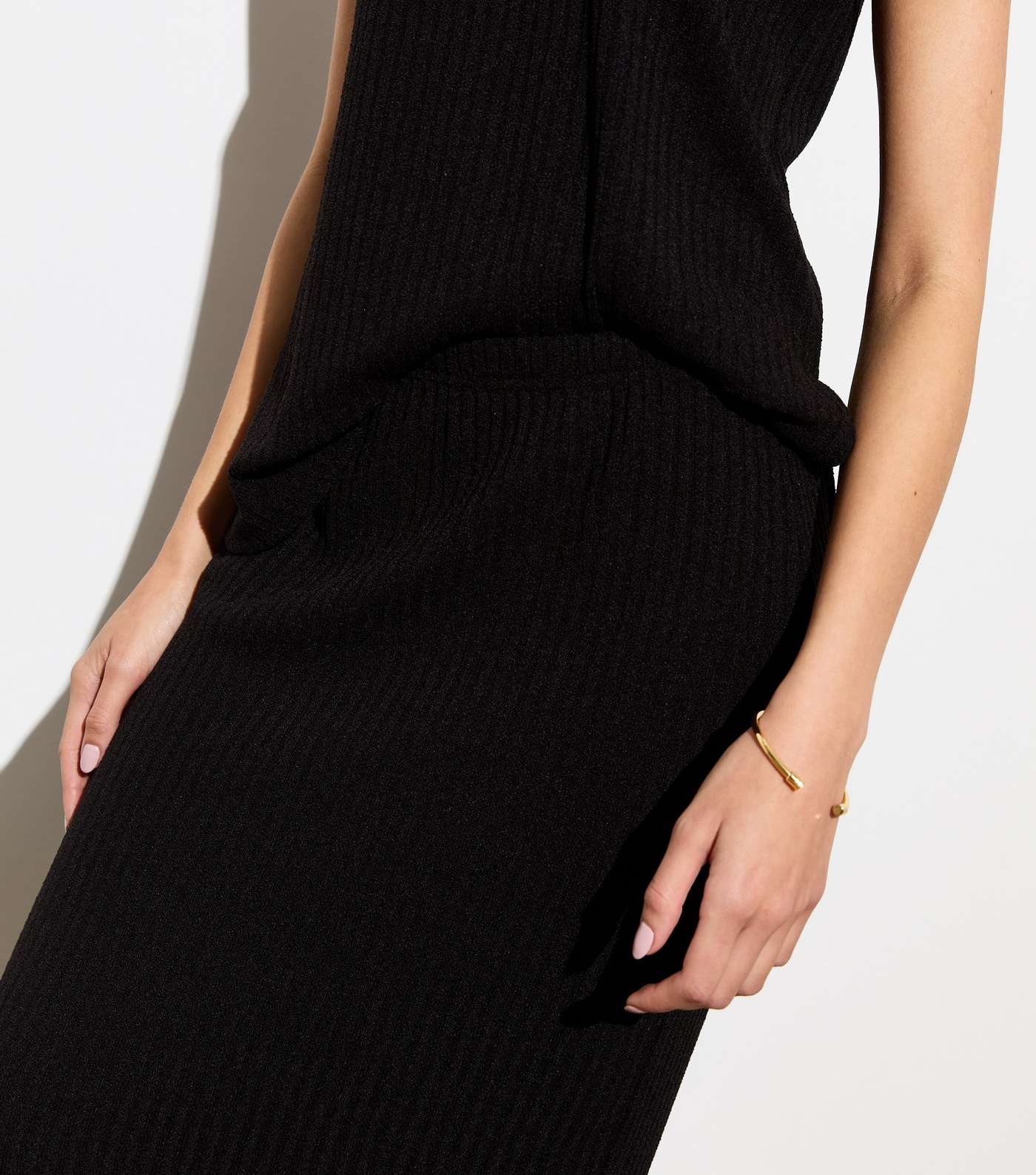 Black Ribbed Knit Midi Skirt Image 2