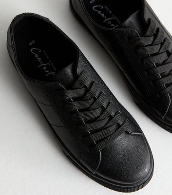 Black leather low top trainers online