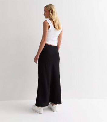 Petite Black Textured Midi Skirt New Look