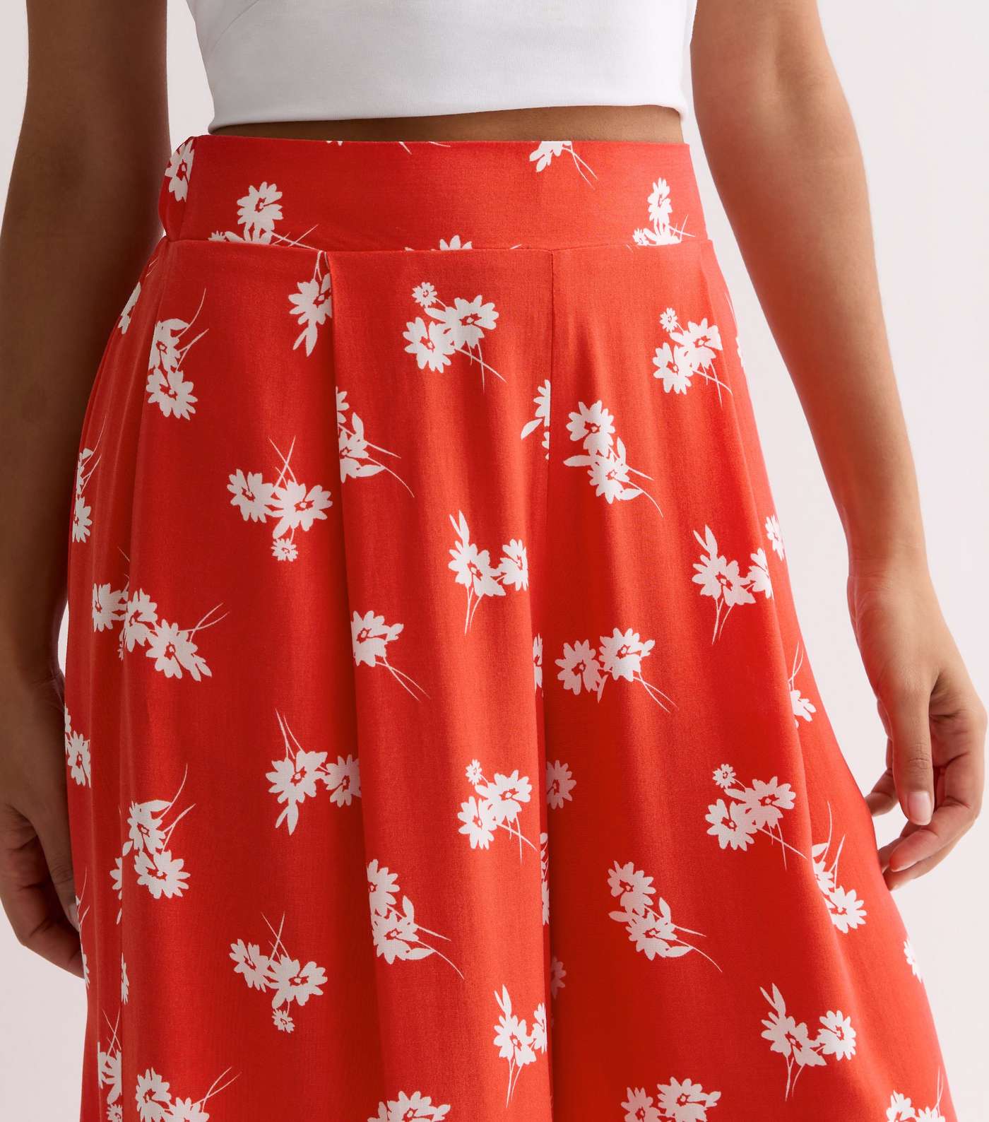 Petite Red Floral Wide Leg Crop Trousers Image 2