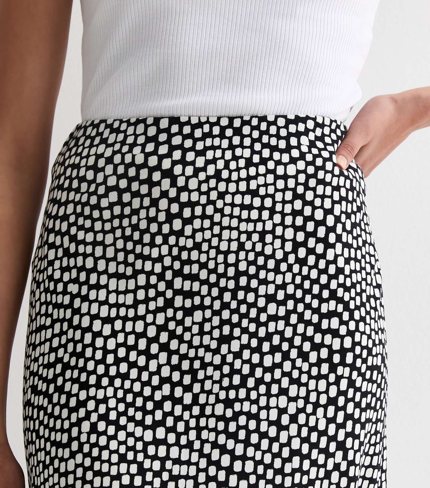 Tall Black Square Print High Waist Midi Skirt Image 2
