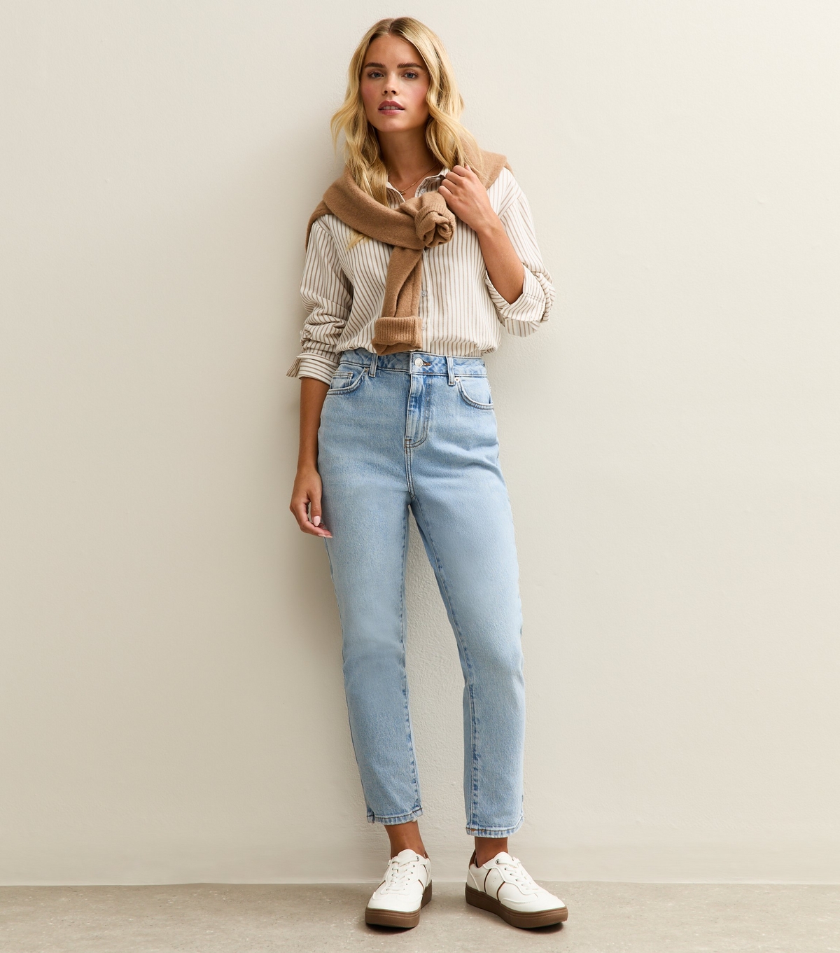 Women's Petite Pale Blue Ankle Grazing Hannah Straight Leg Jeans New Look