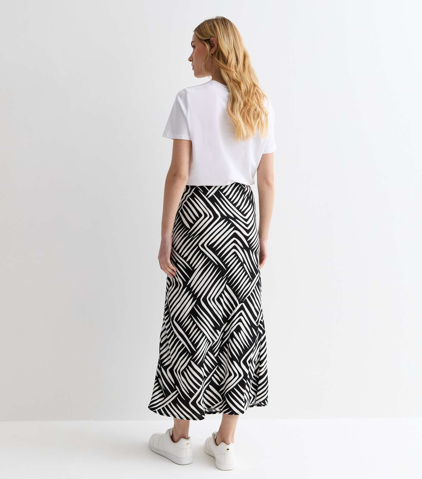 Black Abstract Print High Waist Midi Skirt Image 4