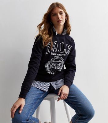 Yale 2025 mom sweatshirt